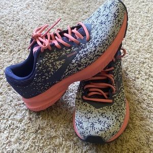 Womens Brooks Launch 6 (size 7)